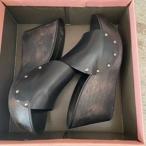 Juicy Couture black platform wedge sandals